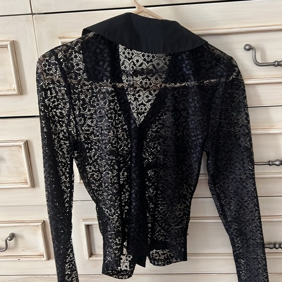 Anthropologie Maeve button down.  Worn once.  Beautiful shirt - Picture 3 of 4